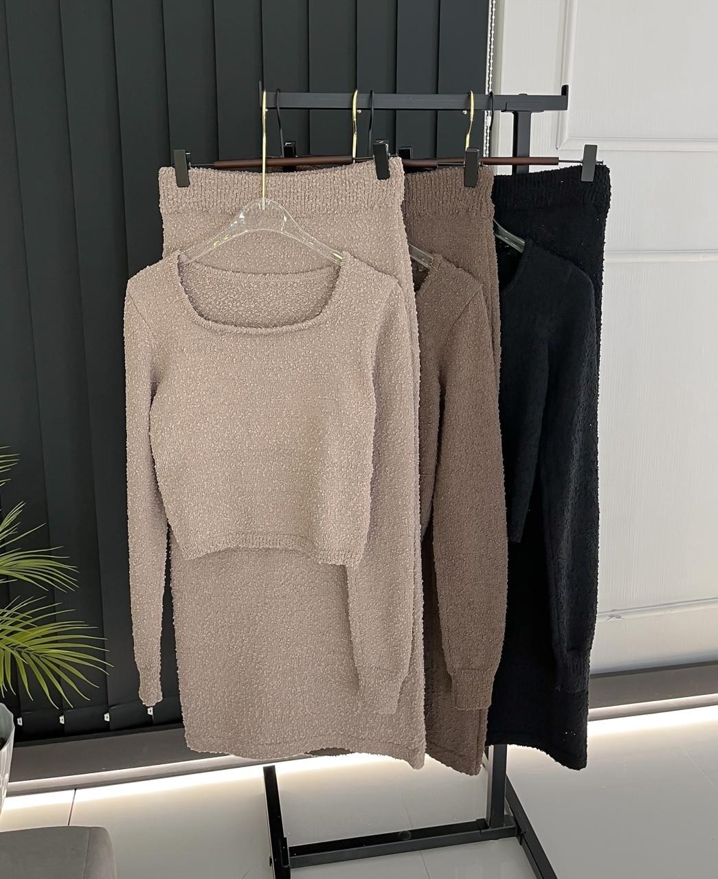 трикотажные костюмы,вязаный костюм с юбкой,кашемировый костюм,костюм с люрексом,костюм с юбкой