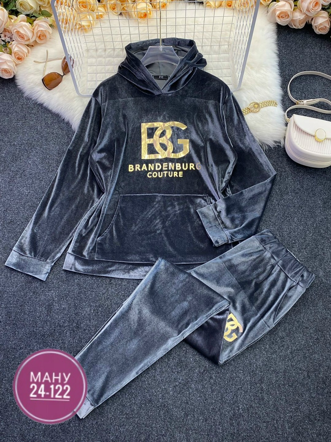 женский велюровый спортивный костюм большого размера,пышные формы женщины в велюровых костюмах, видео.,велюровый спортивный костюм,женский велюровый костюм,велюровый костюм больших размеров ltmoda