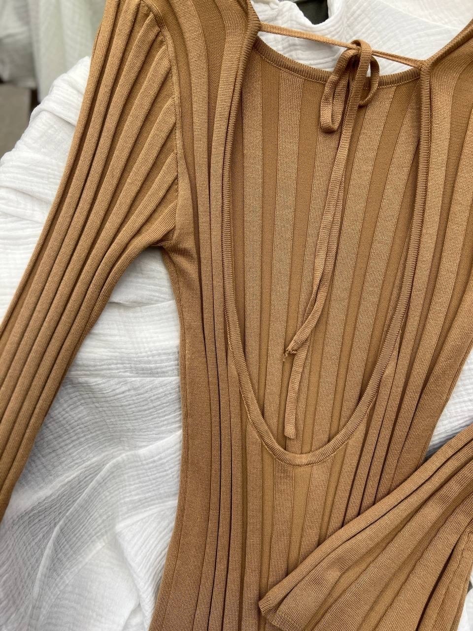 трикотажное платье макси,трикотажное платье,платье,вязаное платье,платье облегающее