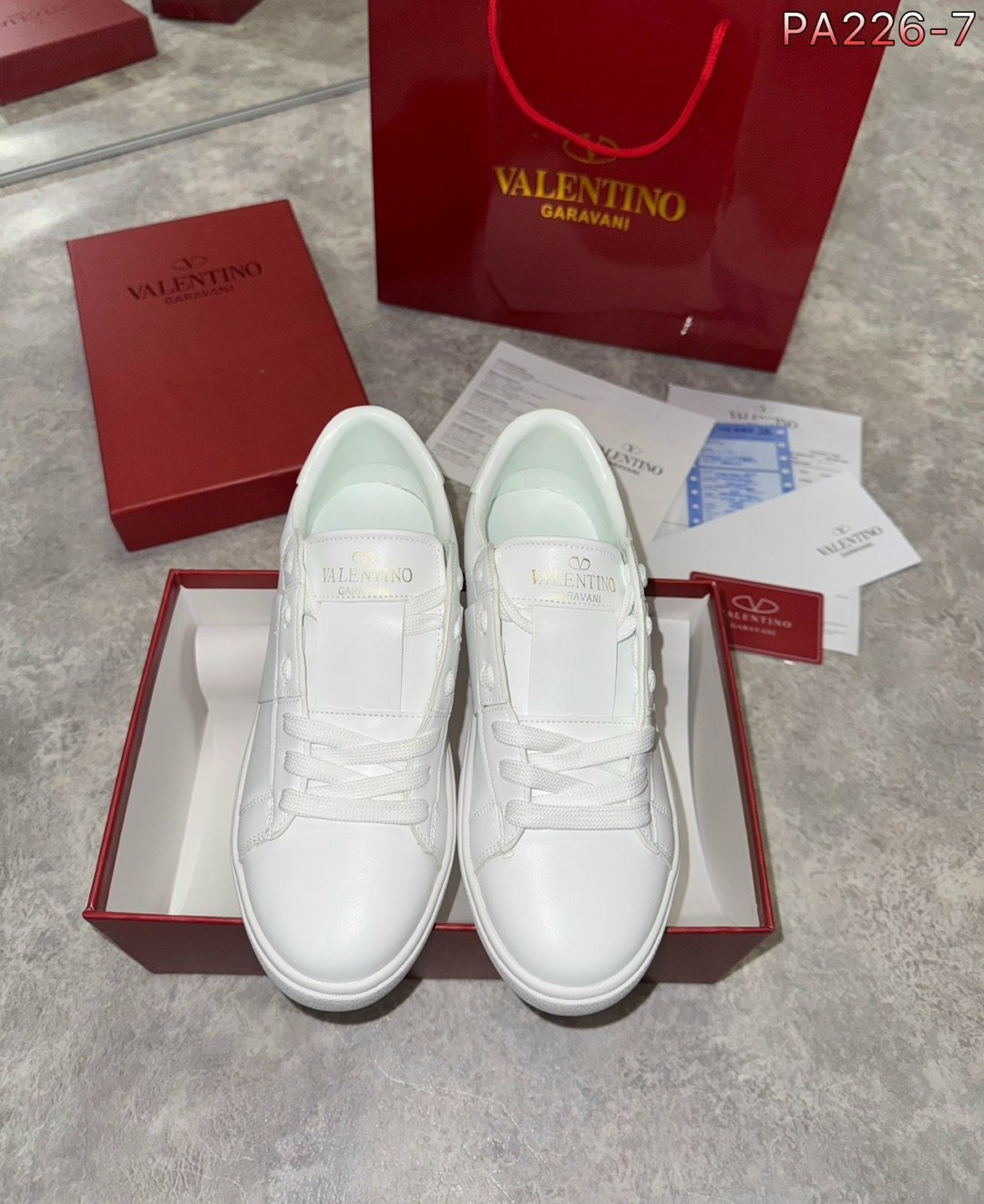 ,кроссовки женские valentino,кроссовки valentino,valentino кеды, спортивная