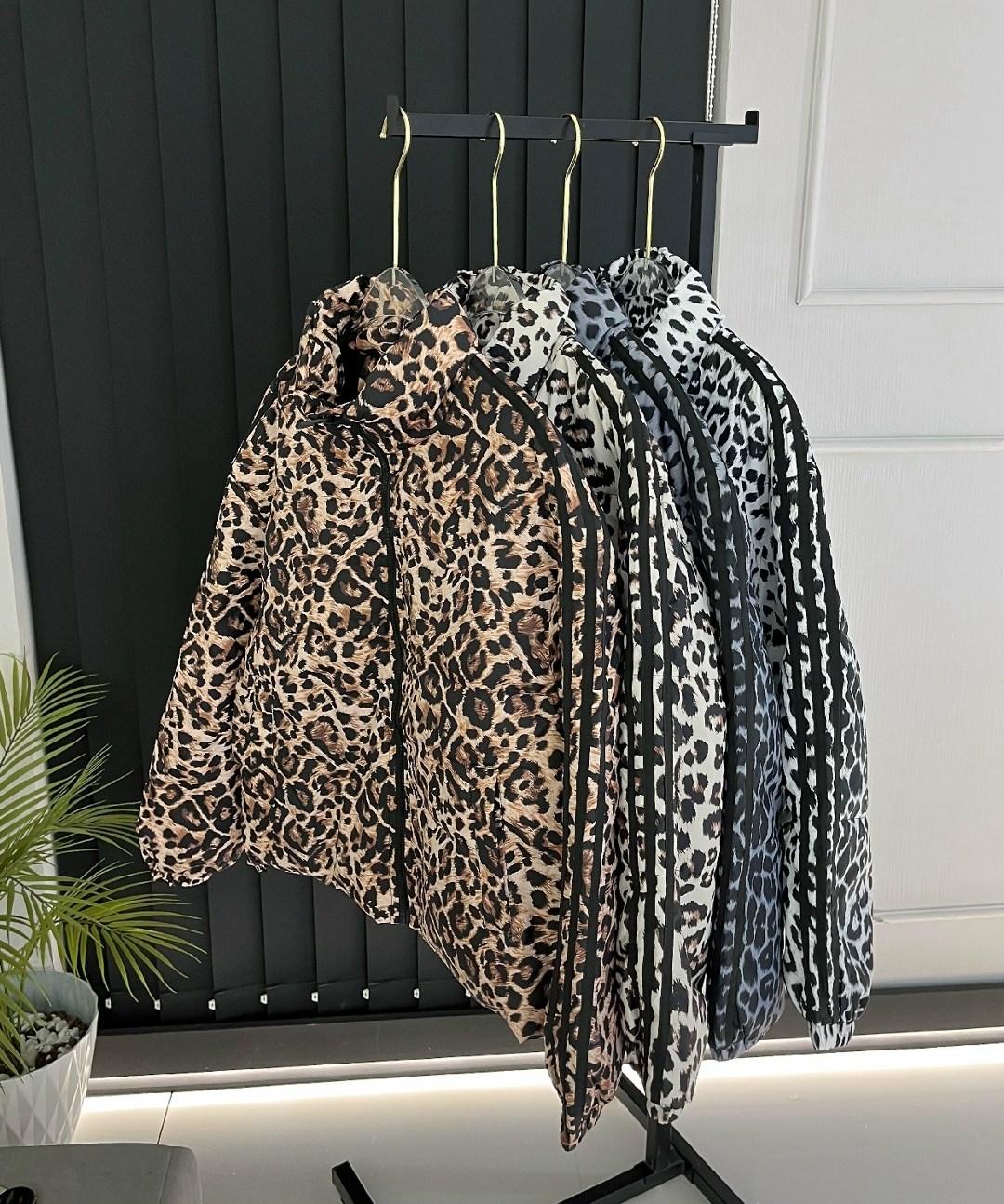 леопардовая куртка,женская куртка,куртка леопардовая женская,куртка с леопардовым принтом,куртка