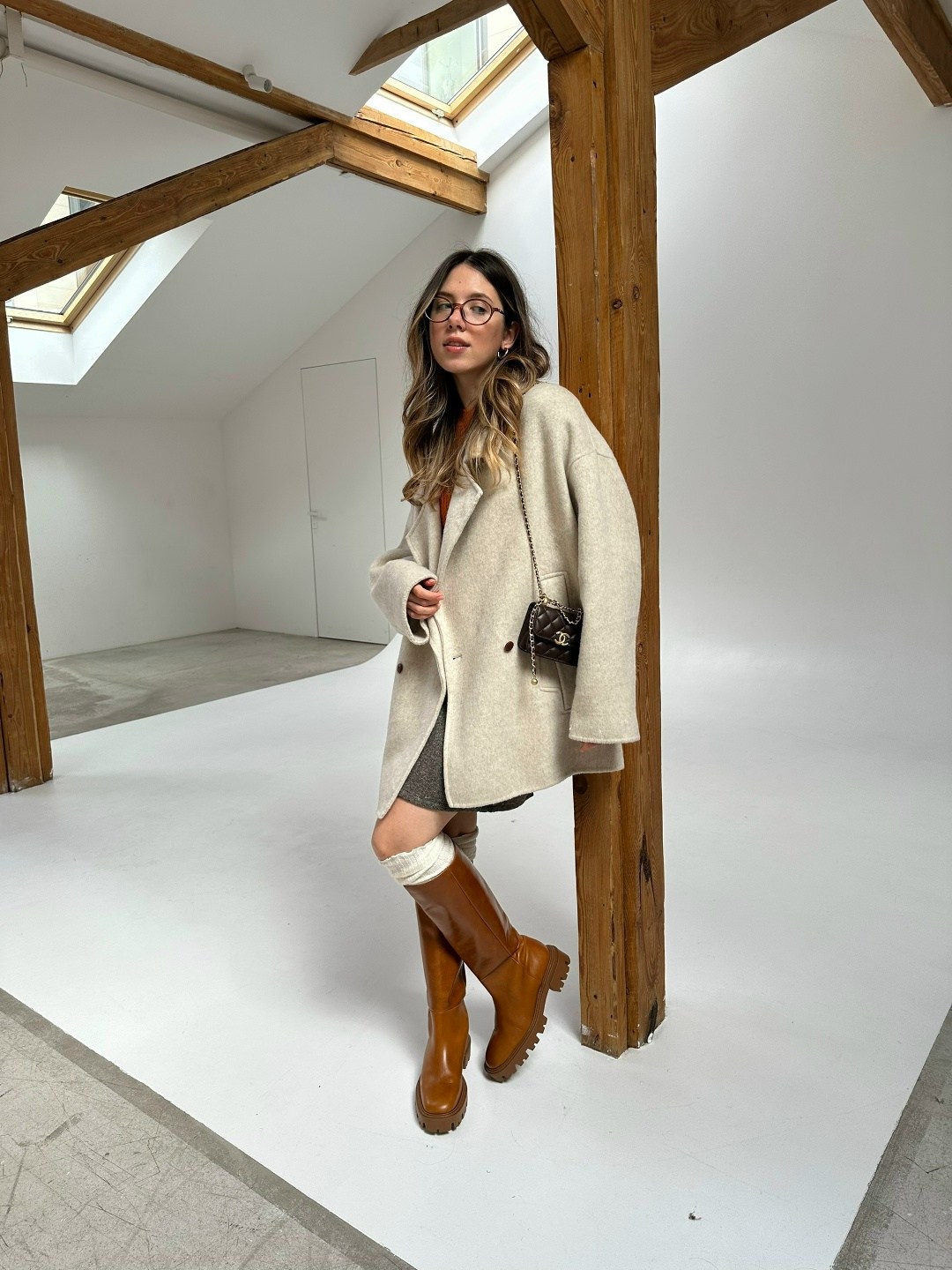 пальто модное,шерстяное пальто,пальто женские,пальто с поясом,пальто с воротником