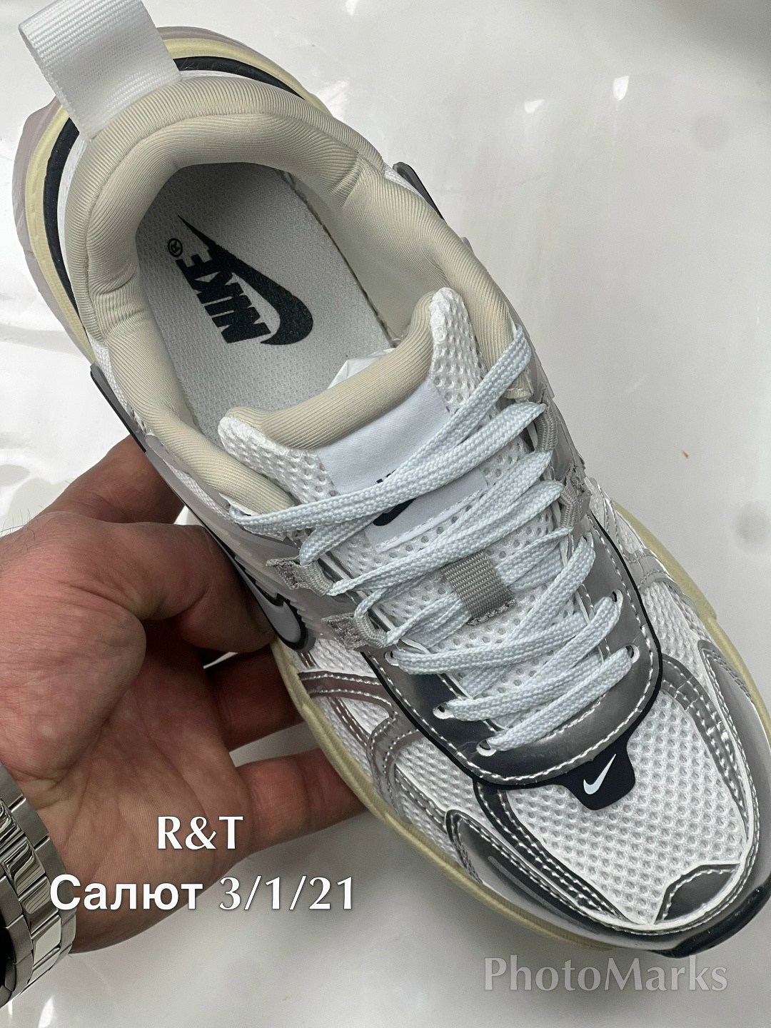 кроссовки nike v2k run,женские кроссовки,nike кроссовки,женские кроссовки nike,стильные кроссовки