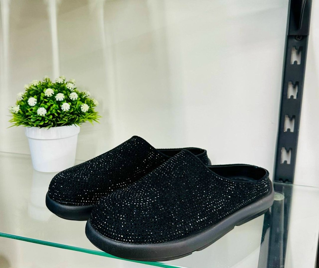 , женская,тапки со стразами женские,шлепанцы со стразами,женские слипоны