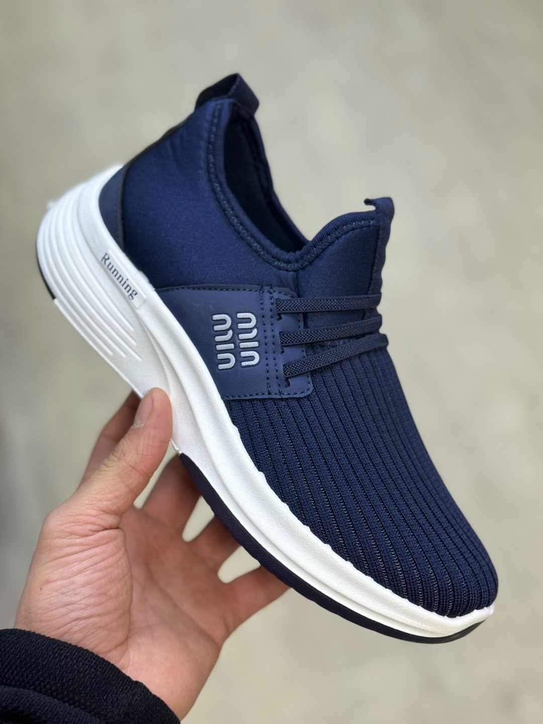 ,спортивная ,мужские кроссовки,повседневные кроссовки,кроссовка мужской