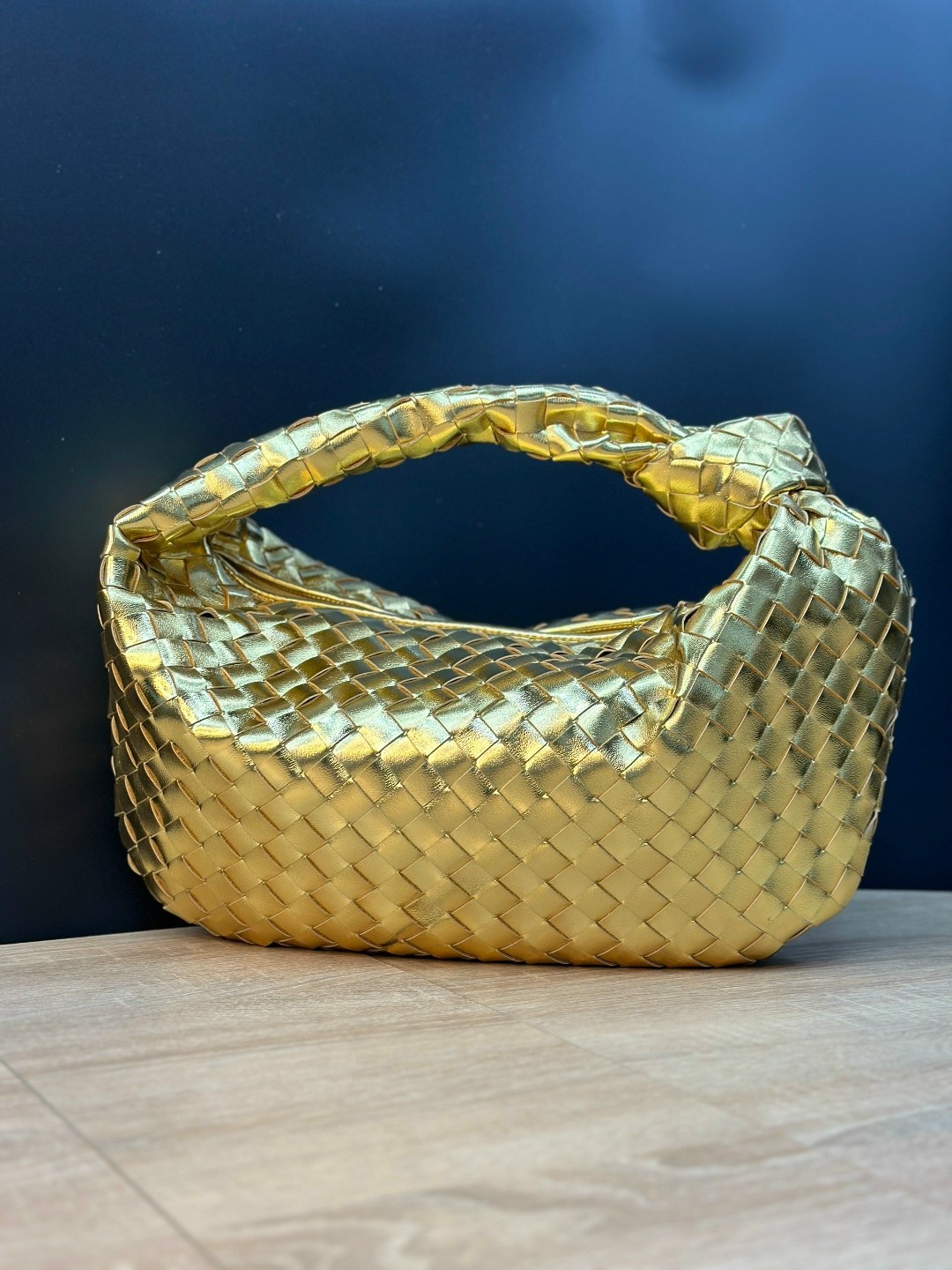 bottega veneta женская сумка,сумка bottega veneta,сумка боттега венета,сумка боттега венета jodie,сумка bottega veneta черный