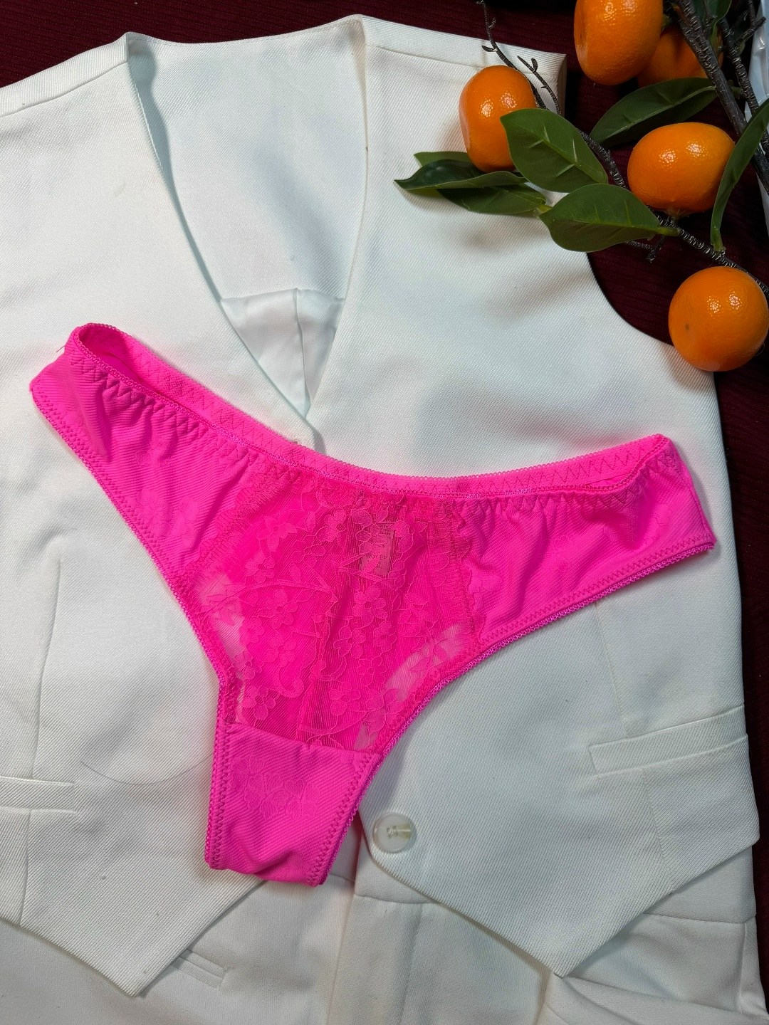 стринги женские кружевные,женские стринги,кружевные стринги,кружевные трусики стринги,стринги нижнее белье