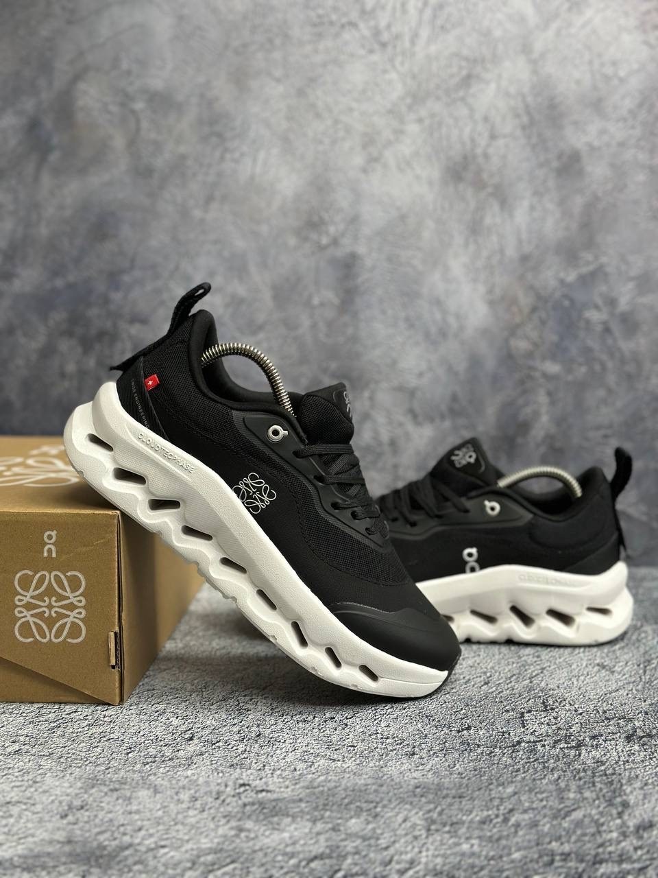 кроссовки cloudtilt 2.0 из коллаборации с loewe on running черный,кроссовки on loewe x cloudtilt 2 черный,кроссовки,on running x loewe cloudtilt 2 "black" sneakers,кроссовки on loewe x wmns cloudtilt