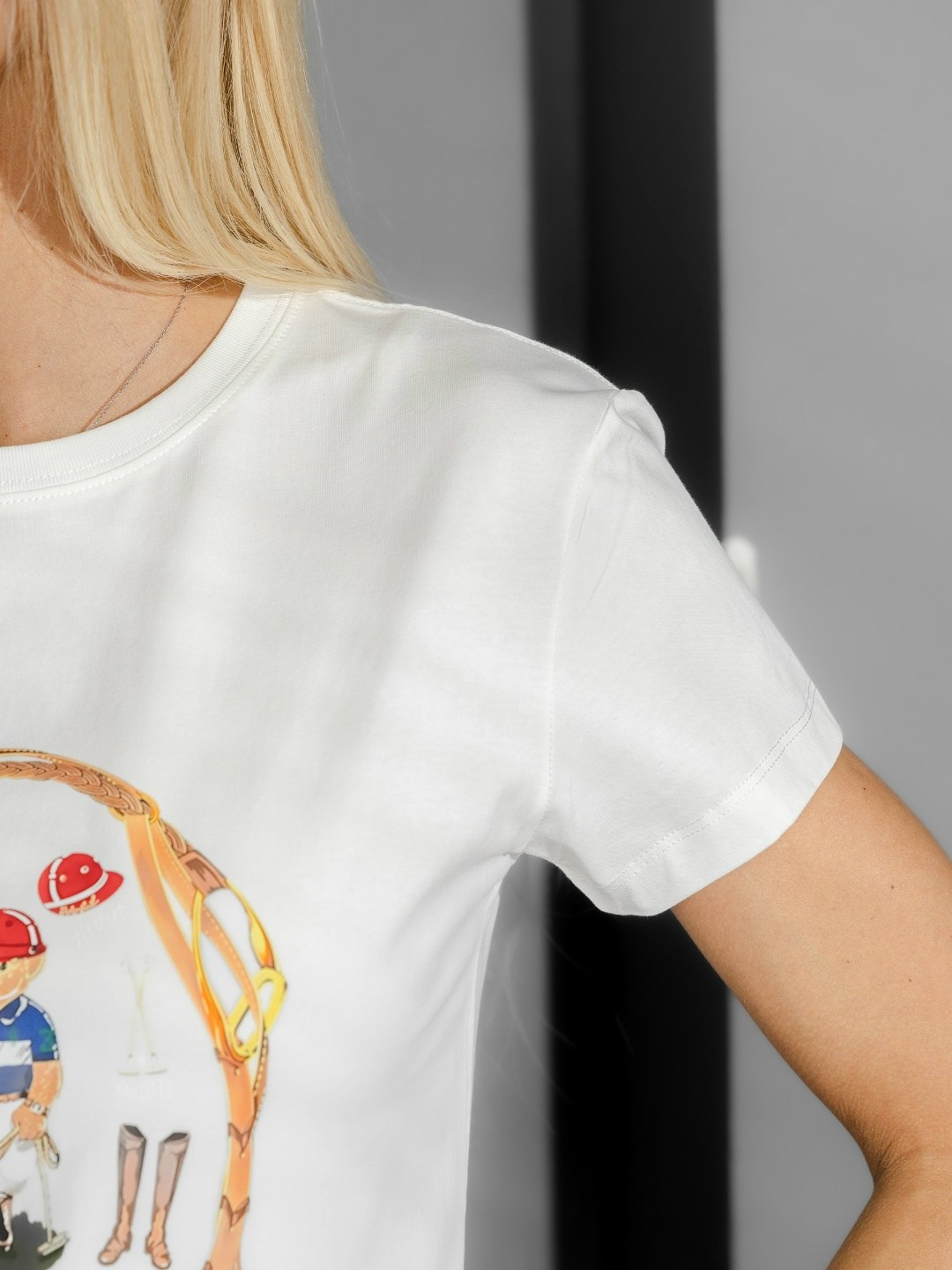 футболки женская,футболка женская белая,базовая женская футболка,футболке,футболка с принтом