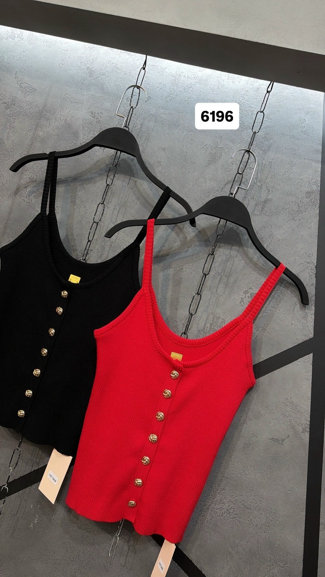 топ с пуговицами,майка на пуговицах женская,вязаные топы,вязаная майка,топы и майки