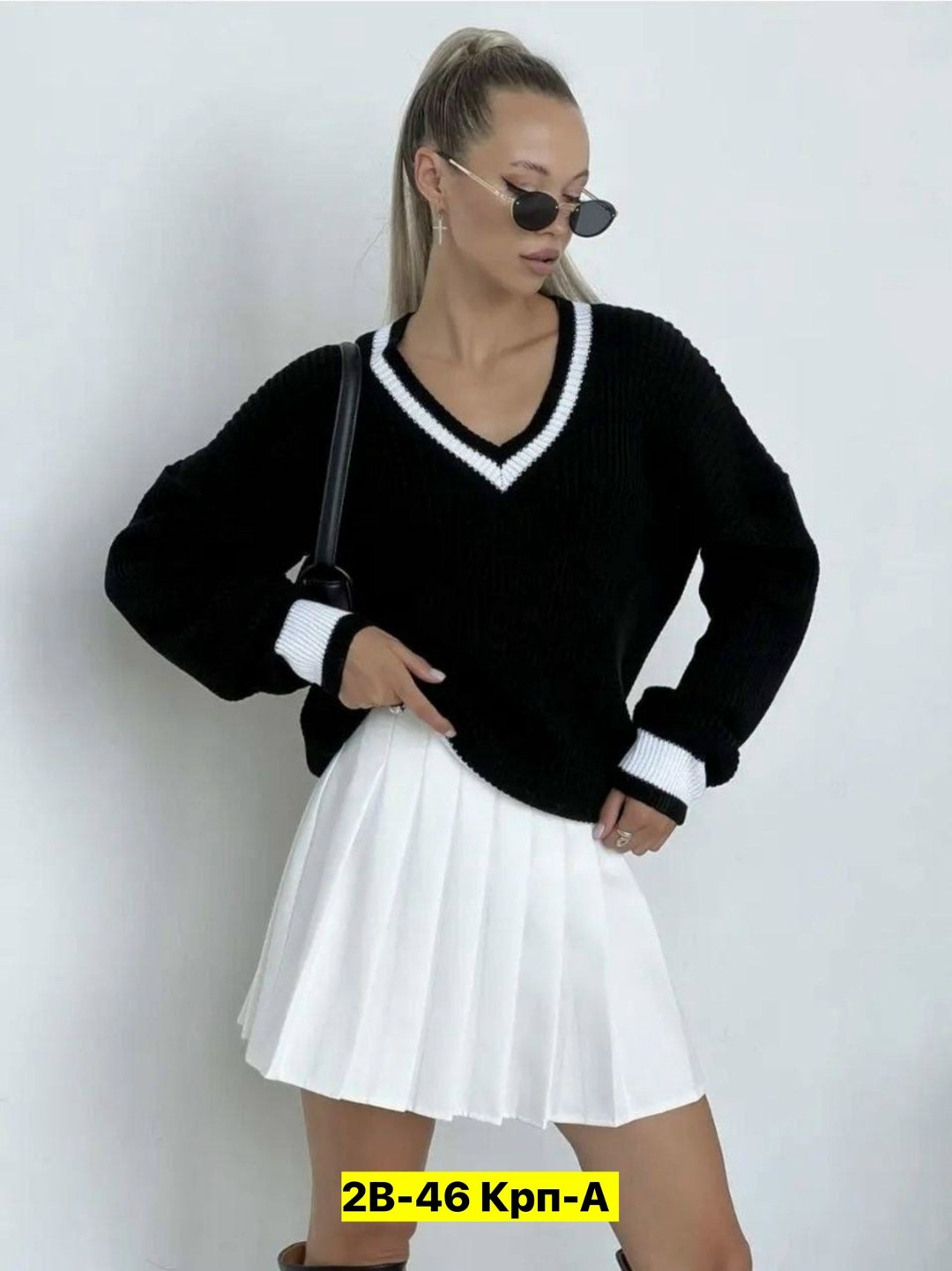 свитера женские,свитер женский оверсайз с v образным вырезом,пуловер женский,свитер вязаный оверсайз bonstore,женская кофта