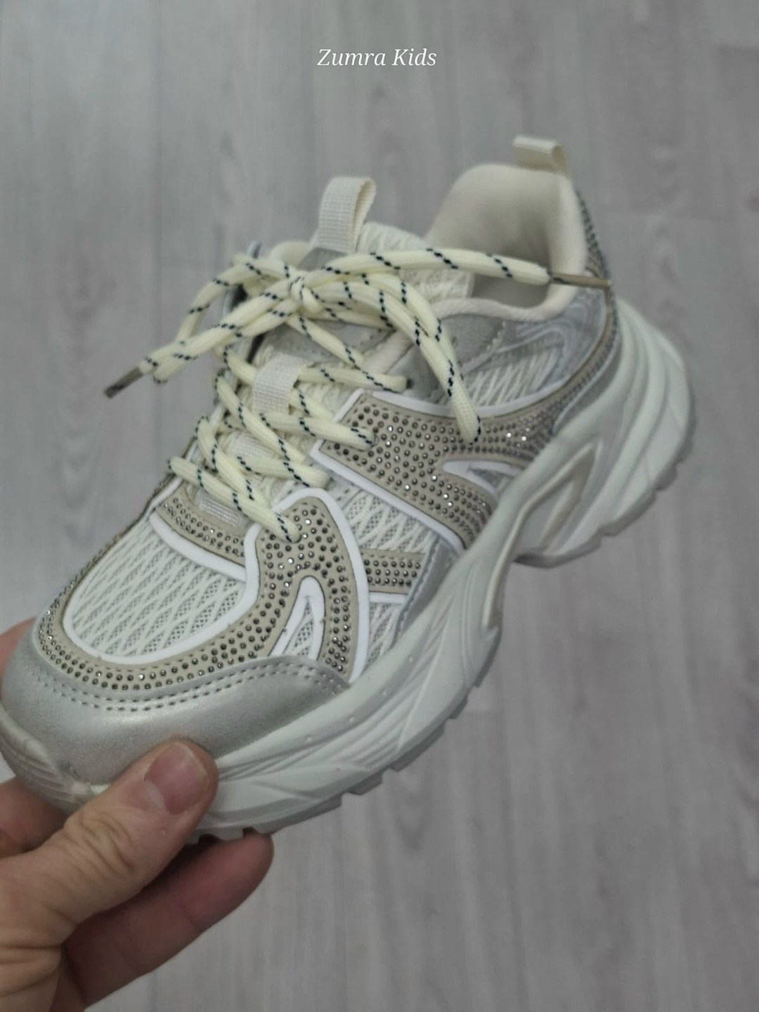 кроссовки,кроссовки женскиe,детские кроссовки,кроссовка,повседневные кроссовки