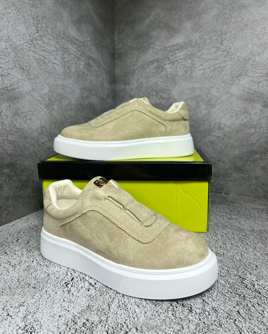 , женская,замшевые кроссовки,спортивный ,женские кеды