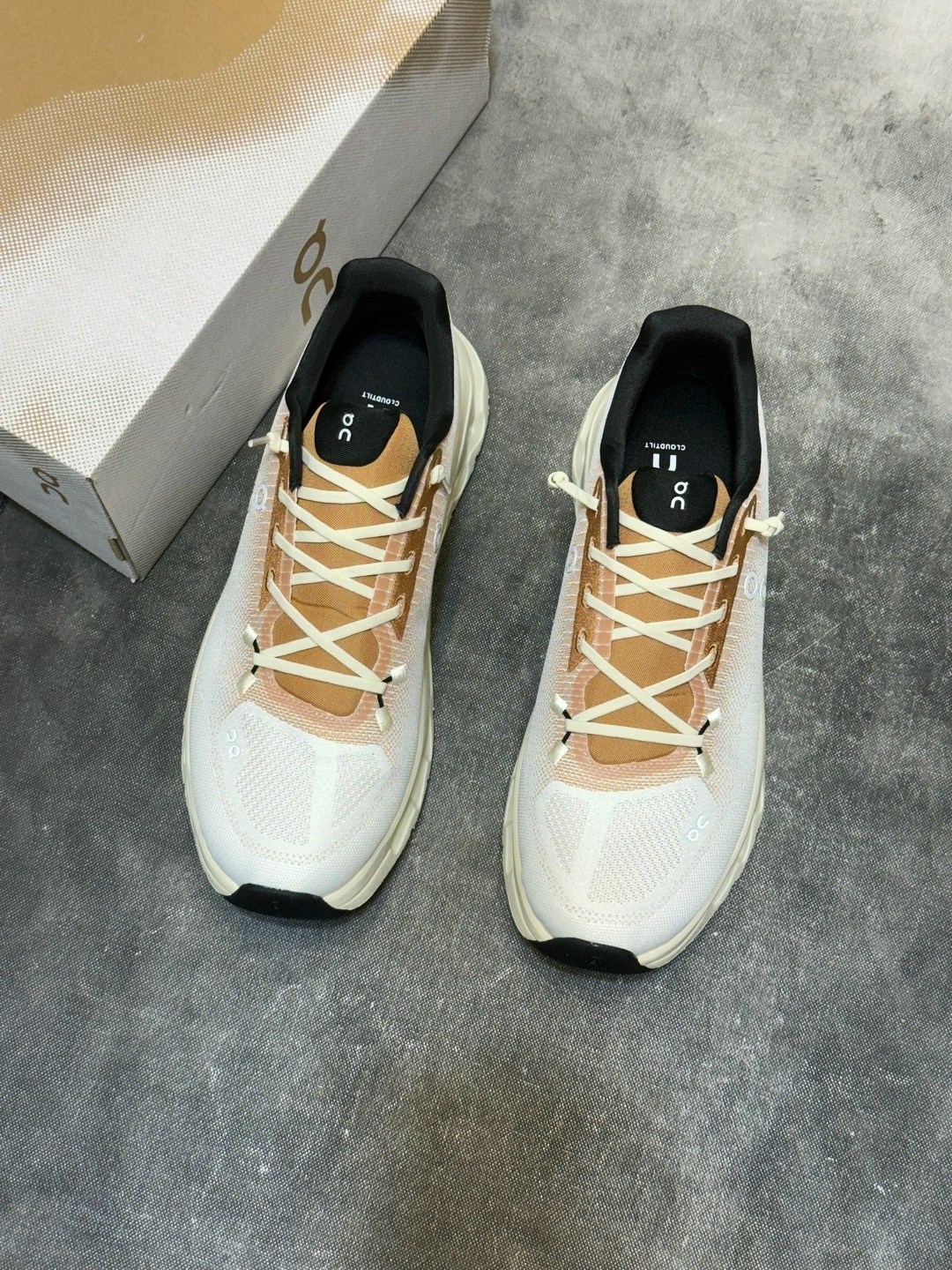 кроссовки,,женские кроссовки,повседневные кроссовки,оригинальные кроссовки