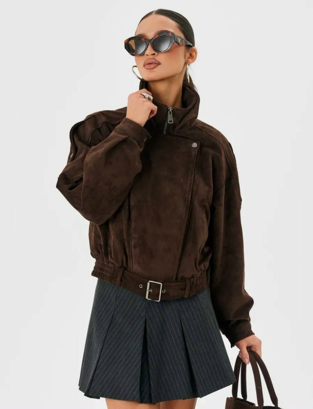 женская куртка бомбер из эко замши коричневого цвета,бомбер куртка замшевая оверсайз премиум x'zotic,замшевая куртка,замшевая куртка бомбер осенняя оверсайз bliss luxury,бомбер куртка