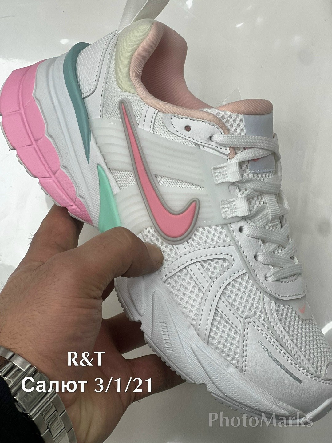 кроссовки nike v2k run,женские кроссовки,nike кроссовки,женские кроссовки nike,стильные кроссовки