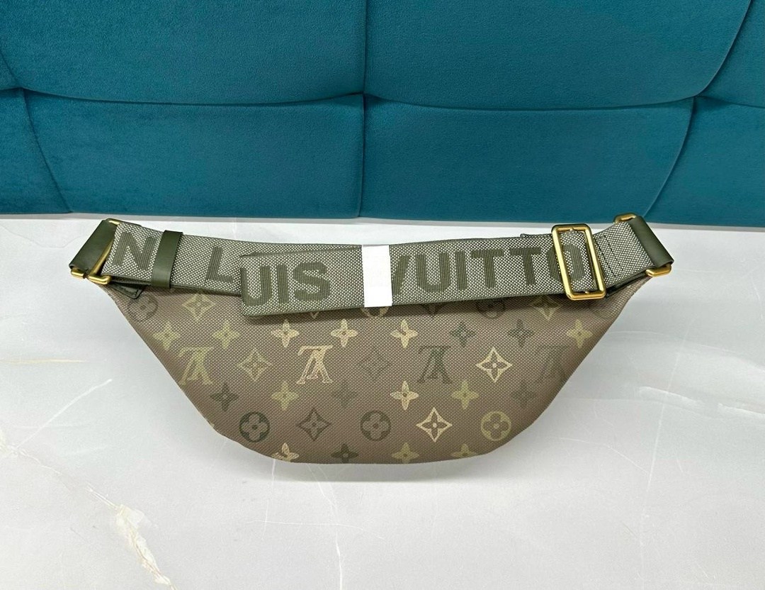 поясная сумка louis vuitton,сумка на пояс louis vuitton,женская поясная сумка louis vuitton bumbag,сумка поясная луи виттон,луи виттон сумка