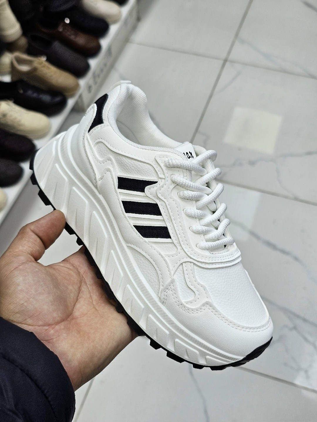 кроссовки женские,кроссовки бежевые,, женская,спортивная