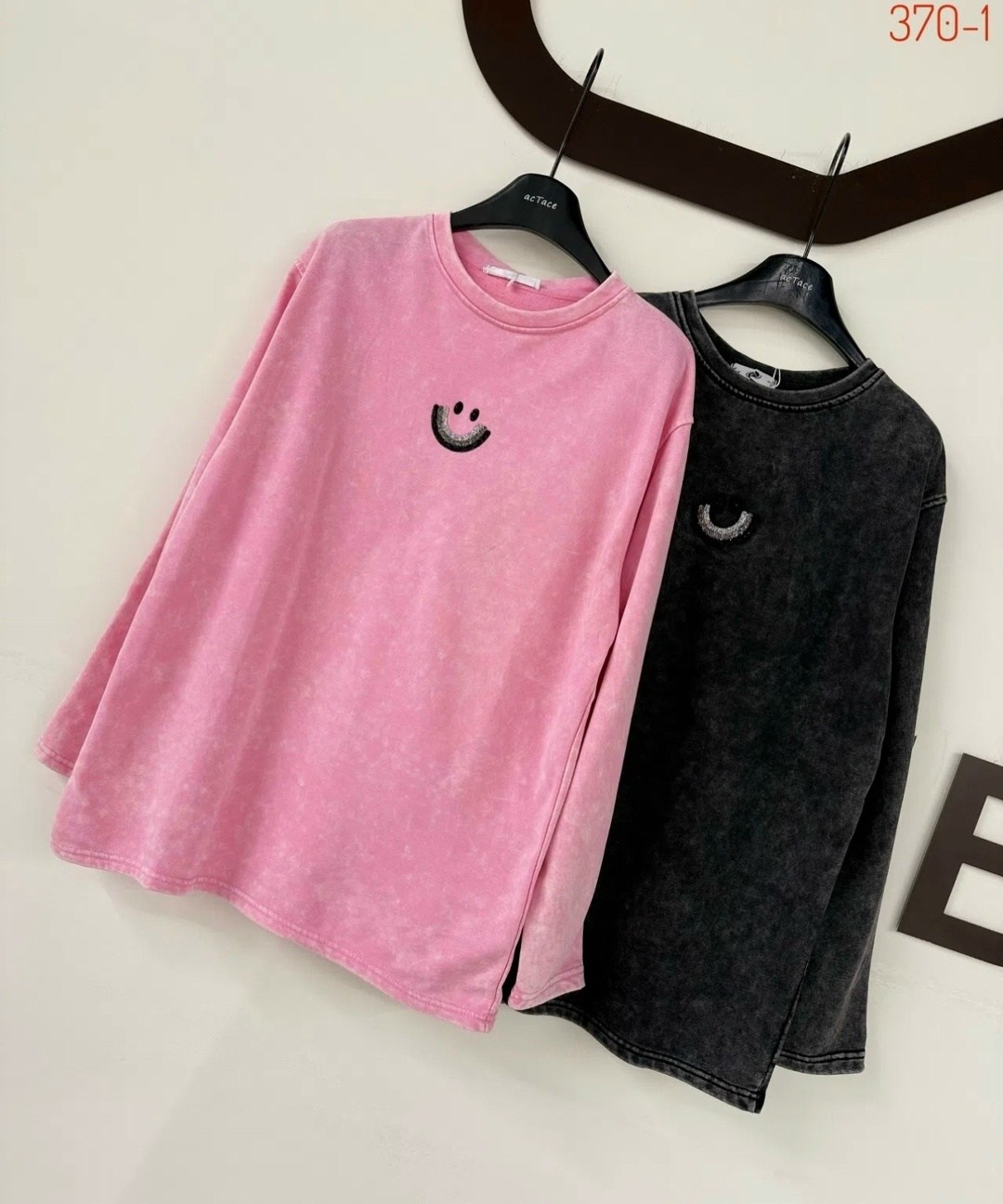 футболка с эффектом tie-dye (под варёнку) с камешками,свитшот женский,свитшот оверсайз,свитшот мужской,свитшот