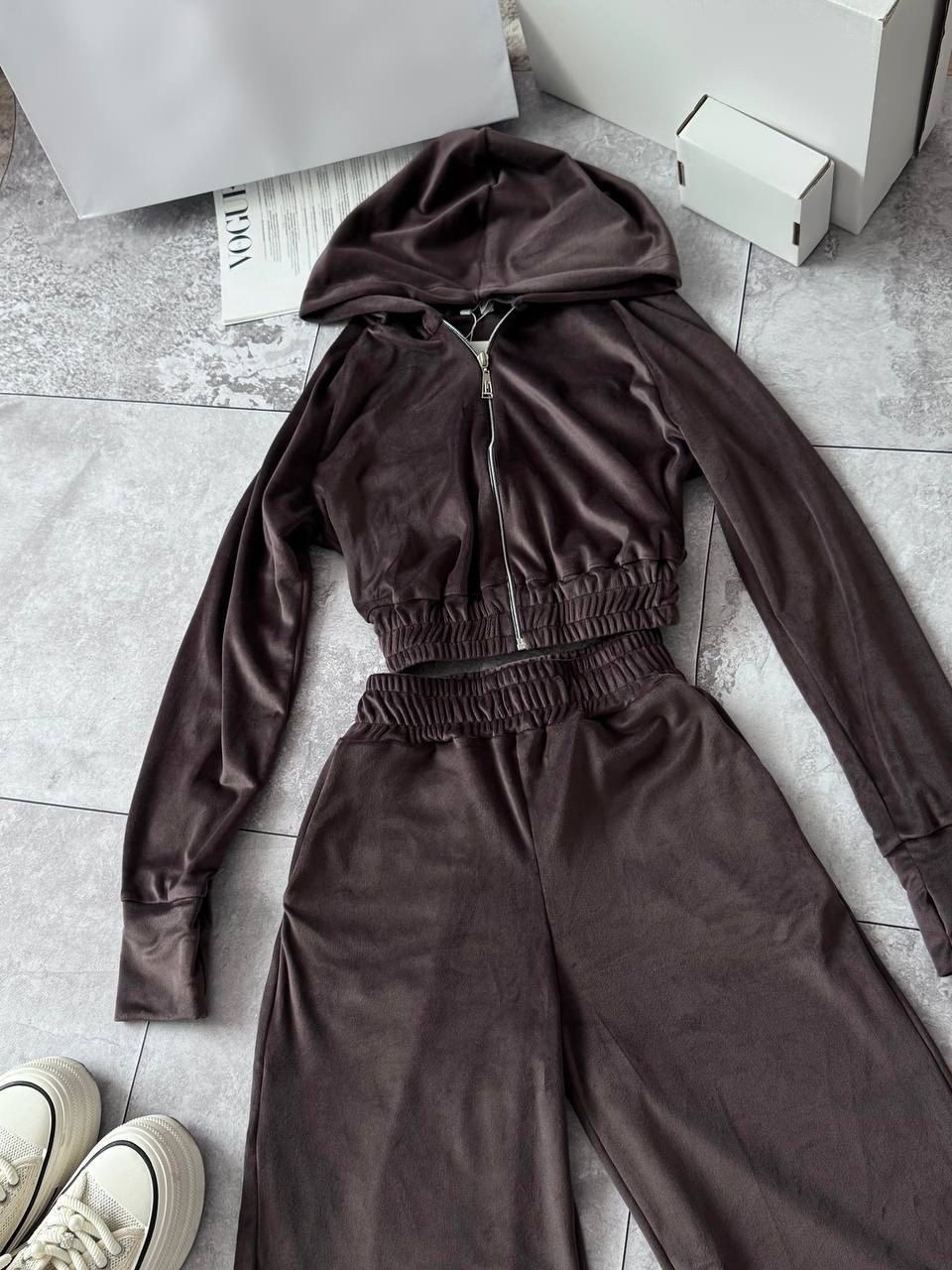 велюровый спортивный костюм,костюм велюровый,женский велюровый костюм,спортивный костюм из велюра женский,велюровый костюм тройка