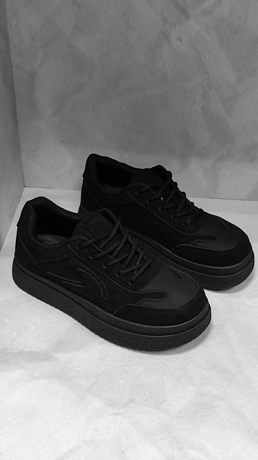 ,черные кроссовки,кроссовки унисекс,мужские кроссовки,кроссовка мужской