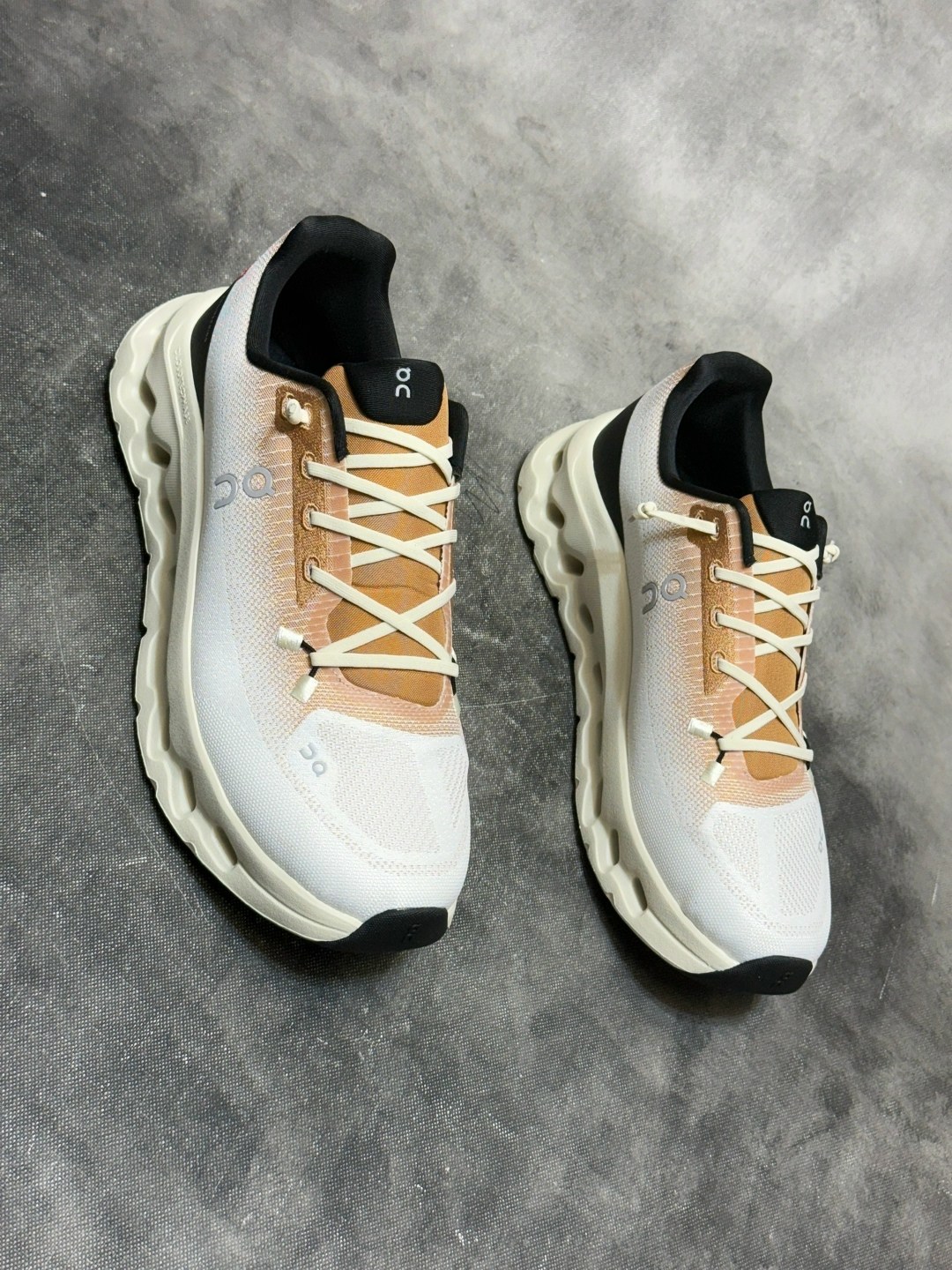 кроссовки,,женские кроссовки,повседневные кроссовки,оригинальные кроссовки