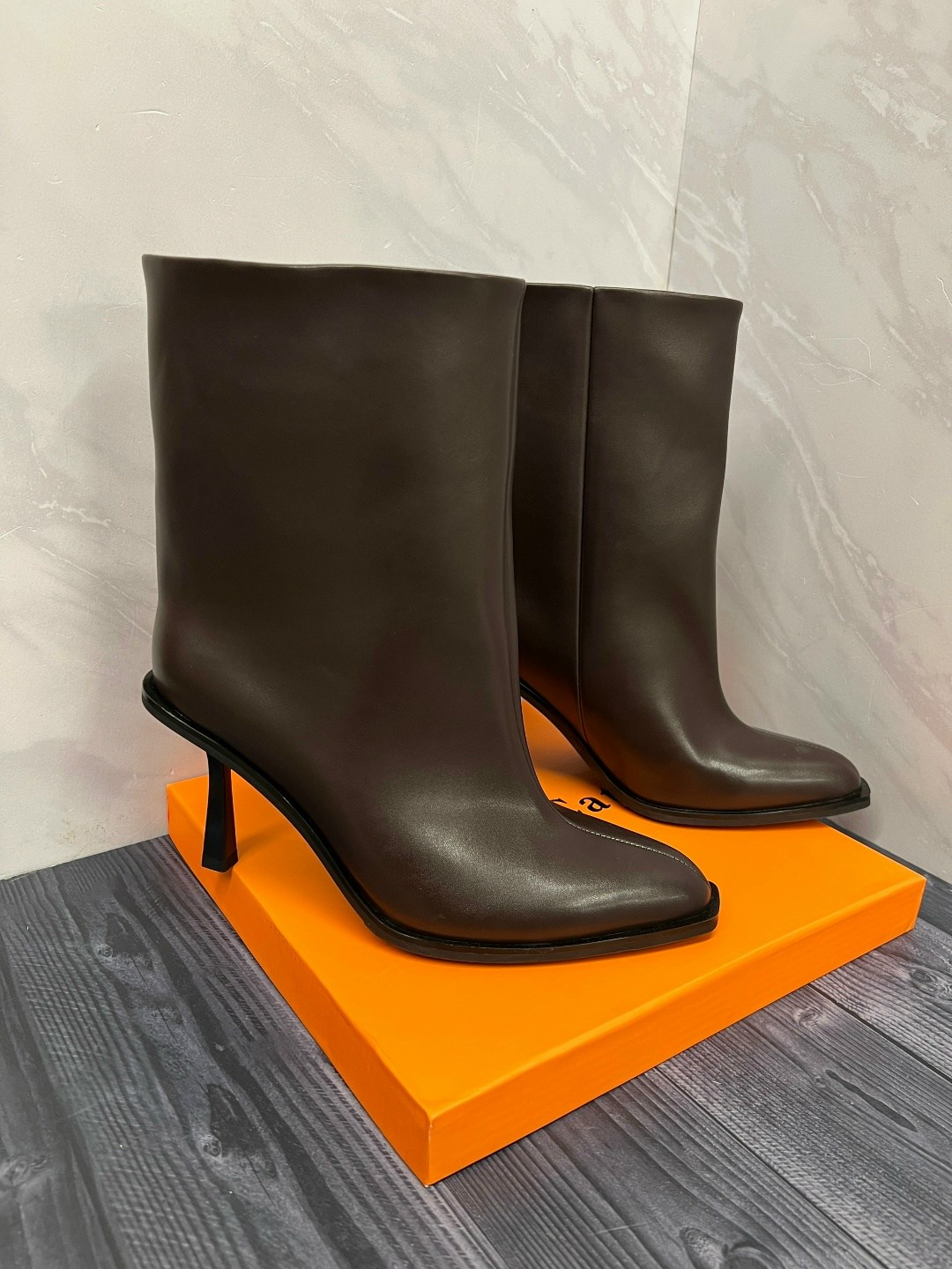 ботильоны замшевые,женские ботильоны,,женская ,ботильоны модные