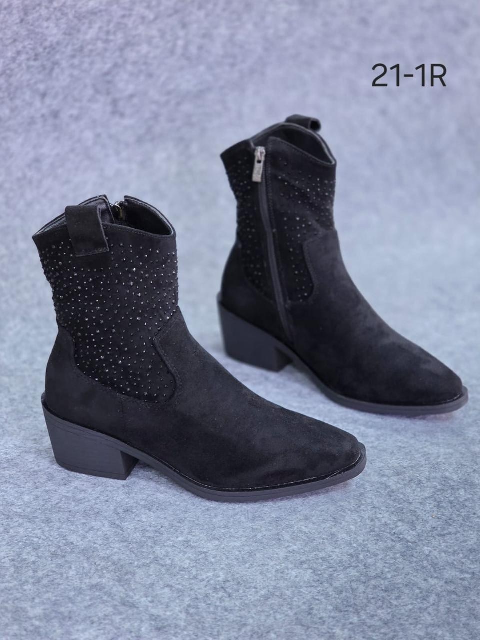 ботинки казаки женские белые,полусапоги женские,ботильоны женские,полусапоги,модные ботильоны