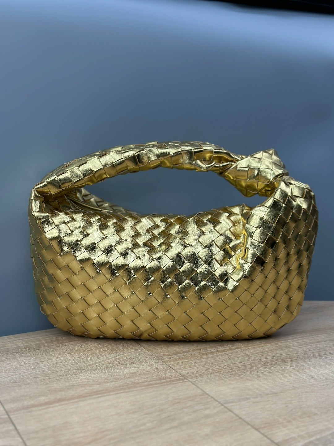 bottega veneta женская сумка,сумка bottega veneta,сумка боттега венета,сумка боттега венета jodie,сумка bottega veneta черный