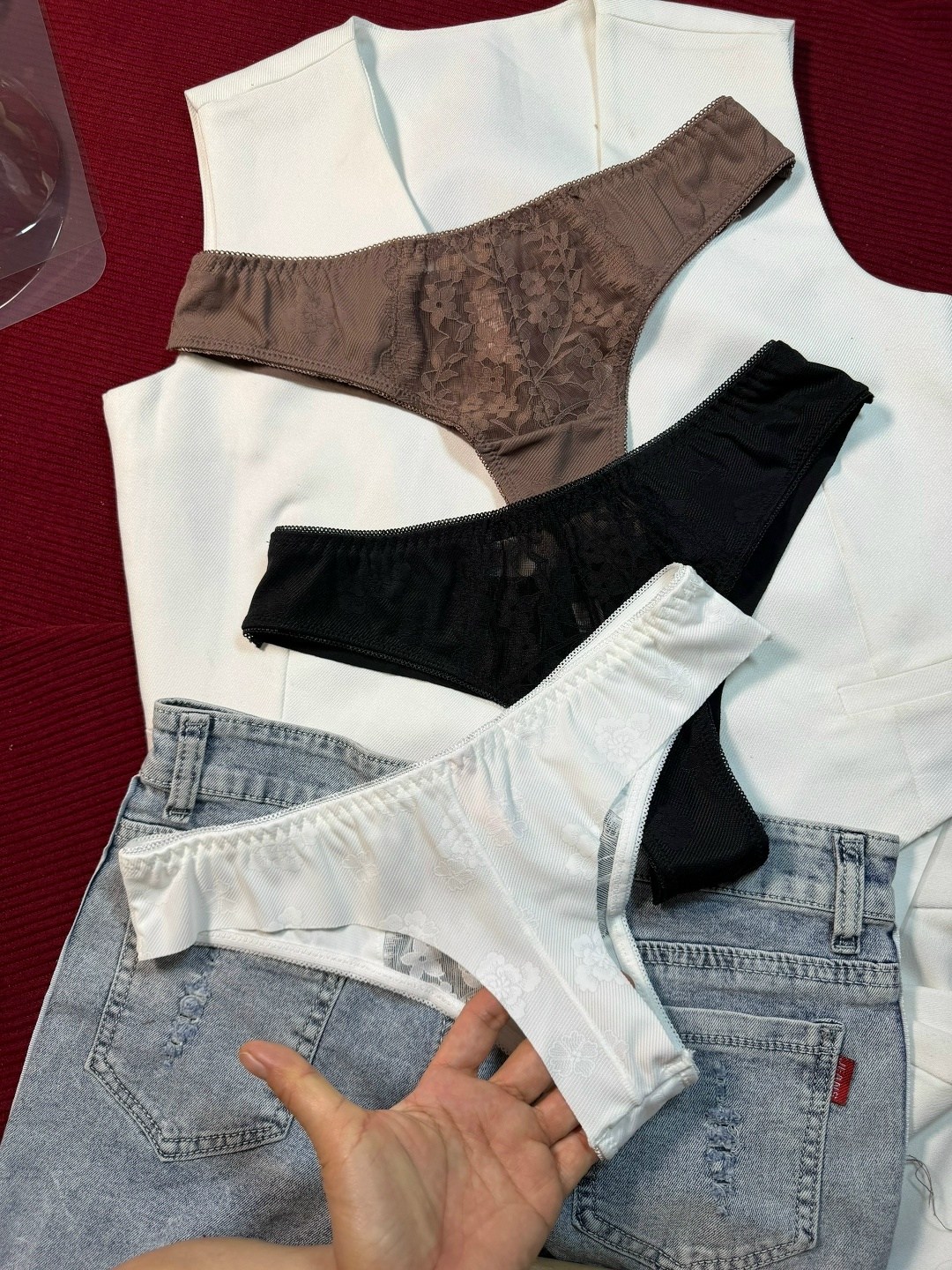 стринги женские кружевные,женские стринги,кружевные стринги,кружевные трусики стринги,стринги нижнее белье