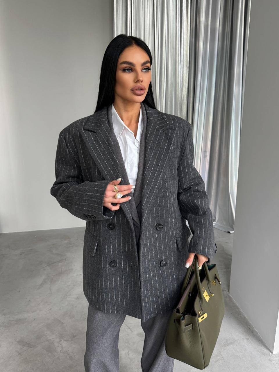 пальто пиджак оверсайз в полоску much love,пальто пиджак оверсайз в полоску much love цвет графит черный,жакет,костюм брючный,пиджак