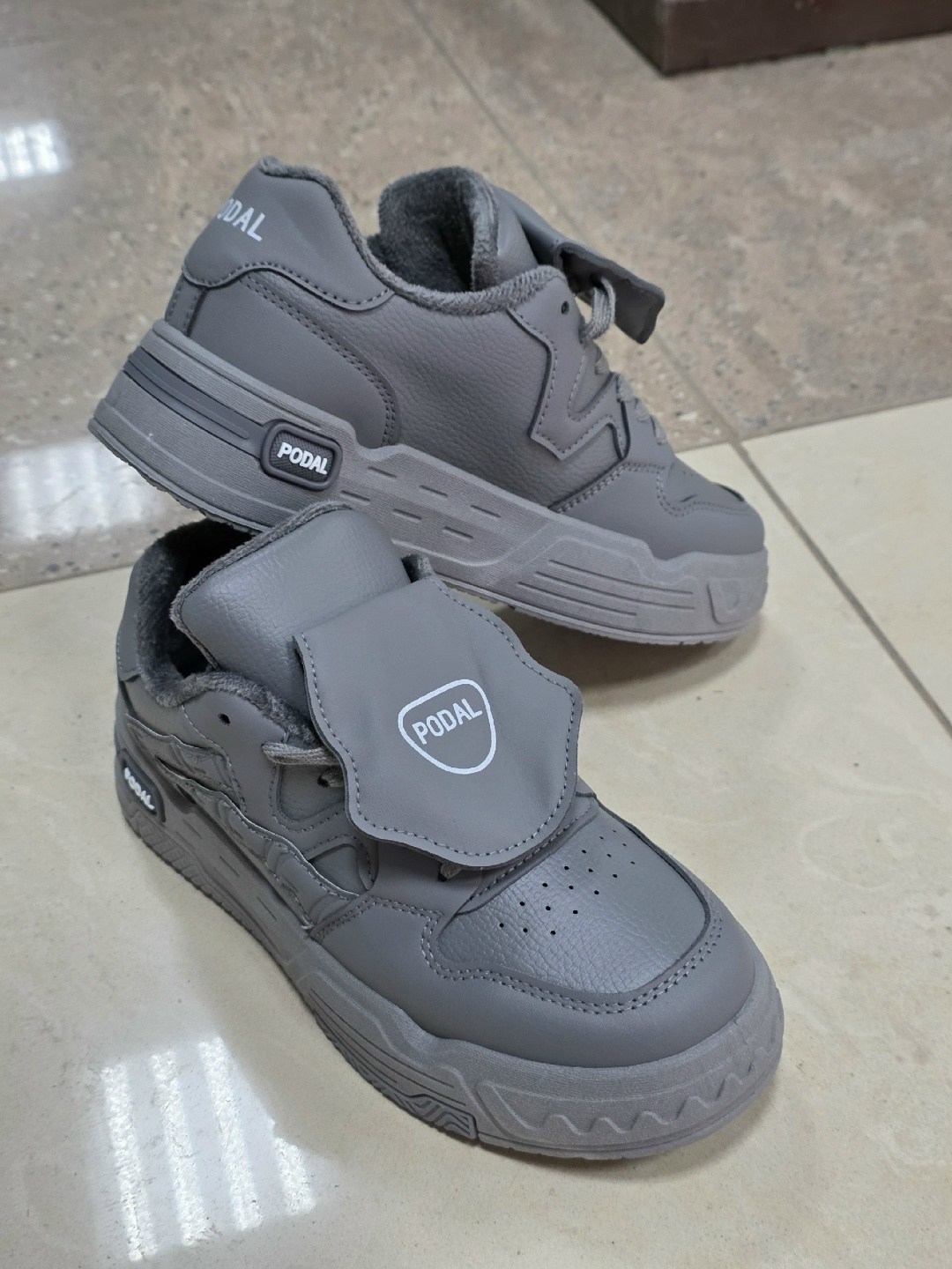 ,спортивная ,кроссовки теплые,кроссовки женскиe,повседневные кроссовки