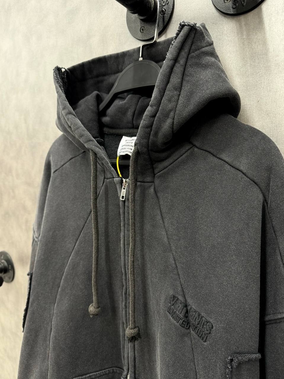 черная толстовка с капюшоном,толстовка,толстовка с капюшоном,толстовка мужской