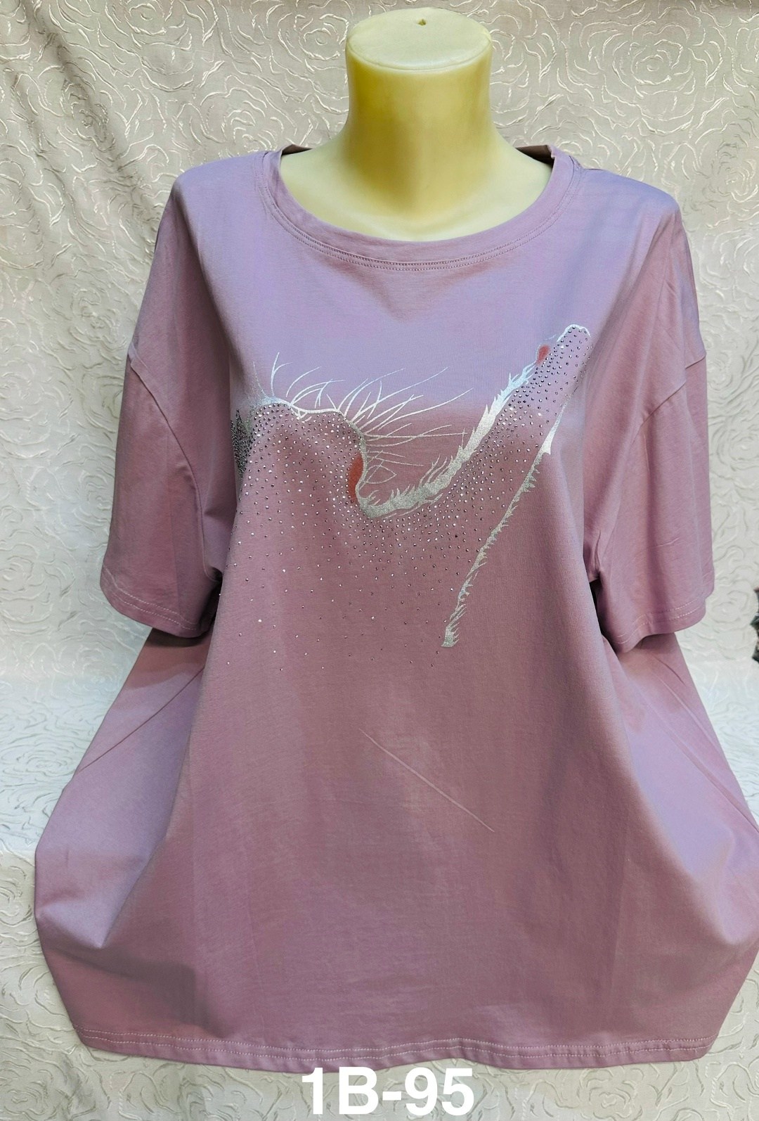 женские футболки больших размеров,футболки женская,футболки больших размеров,женские футболки со стразами,футболки модные