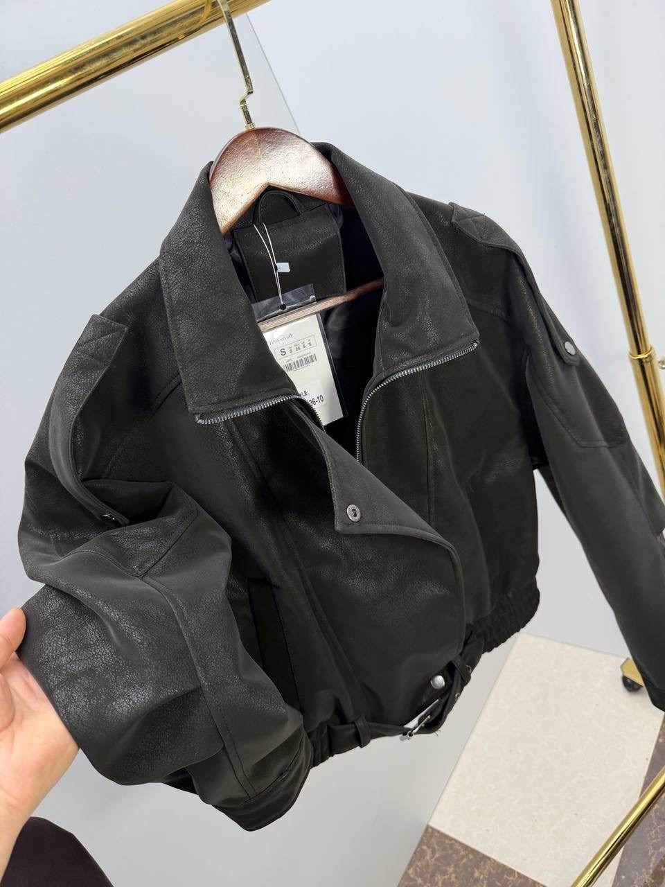 женская куртка бомбер из эко замши коричневого цвета,куртка бомбер,бомбер женская куртка,замшевые куртки,женская куртка бомбер из эко замши коричневого цвета модель № 30446