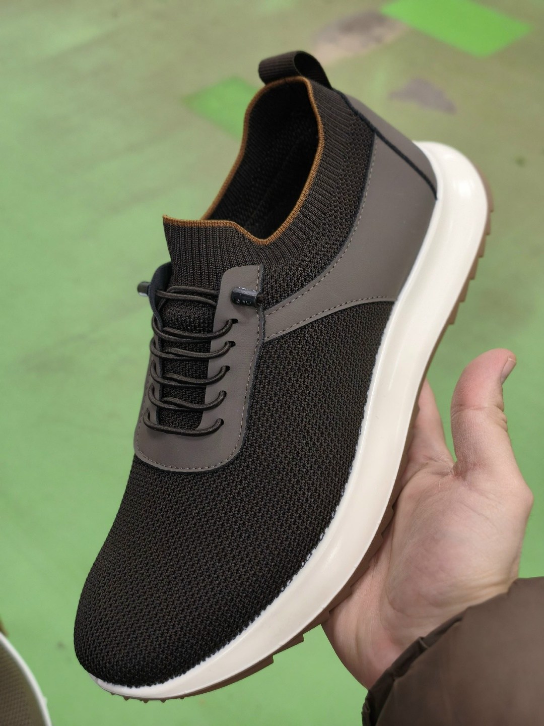 ,мужские кроссовки,повседневные кроссовки,кроссовки бежевые,повседневная