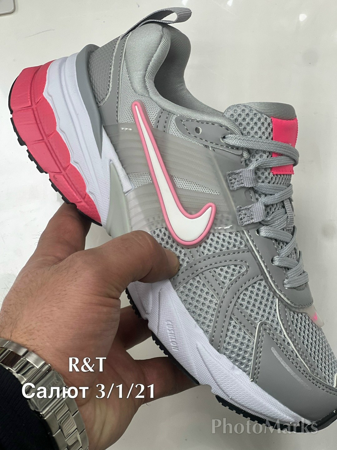 кроссовки nike v2k run,женские кроссовки,nike кроссовки,женские кроссовки nike,стильные кроссовки