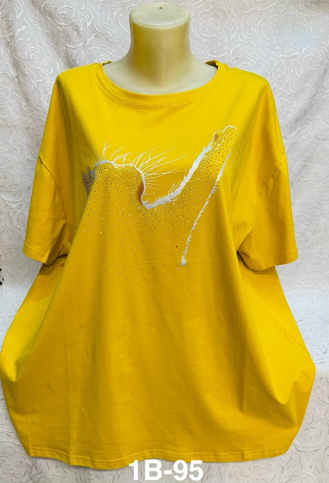 женские футболки больших размеров,футболки женская,футболки больших размеров,женские футболки со стразами,футболки модные