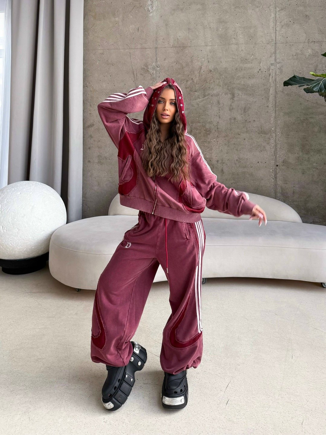 спортивный костюм женский,спортивный костюм,стильные спортивные костюмы,женские костюмы,костюм