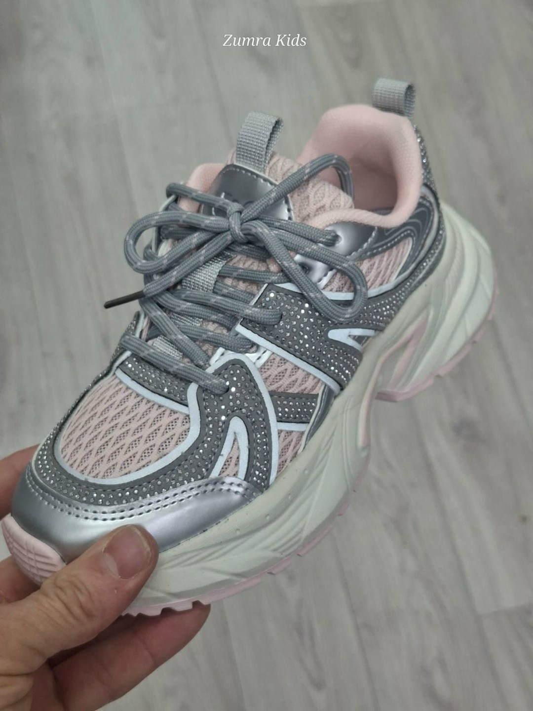 кроссовки,кроссовки женскиe,детские кроссовки,кроссовка,повседневные кроссовки