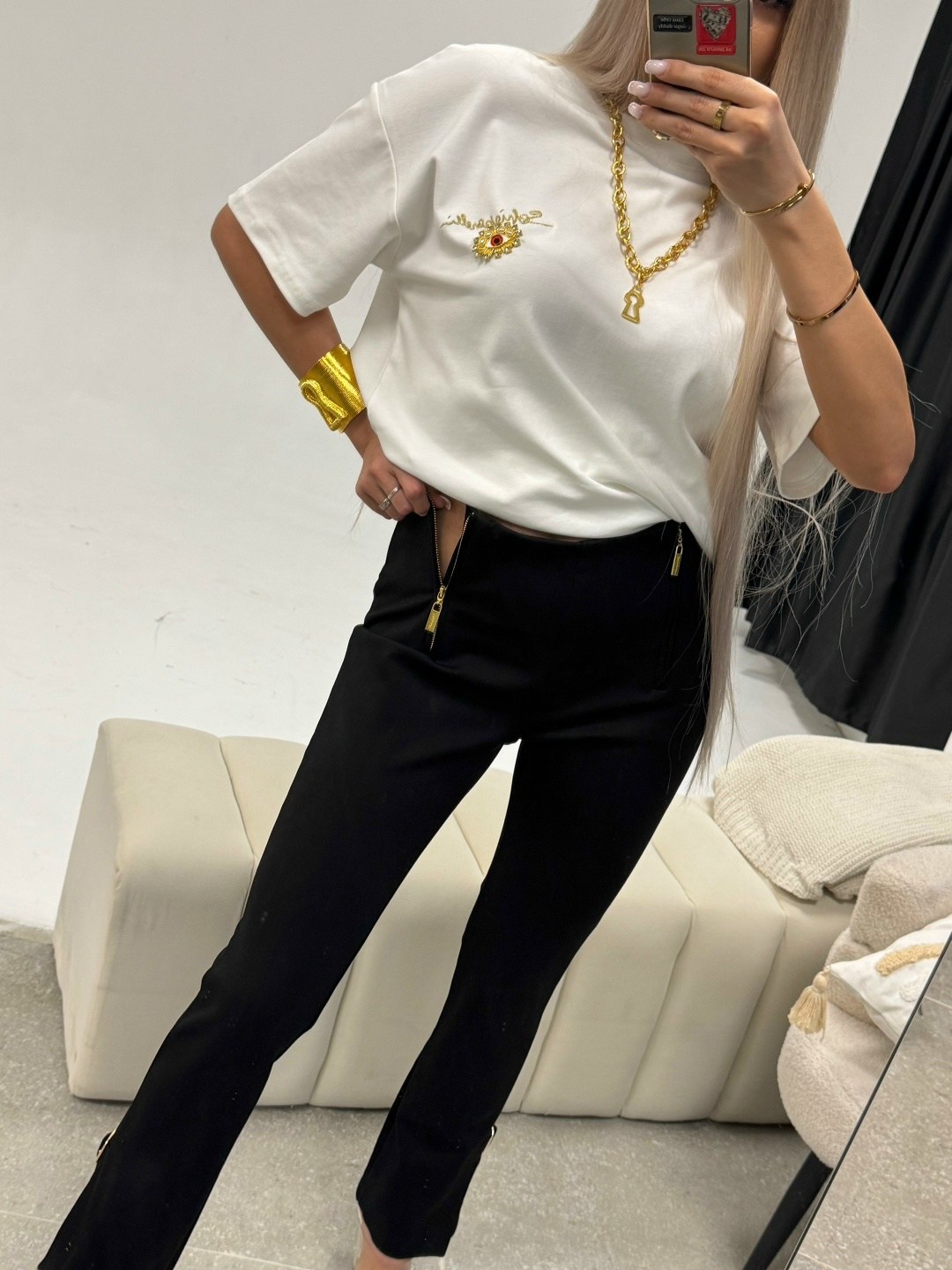 футболки модные,футболки женская,футболка со стразами,белая женская футболка