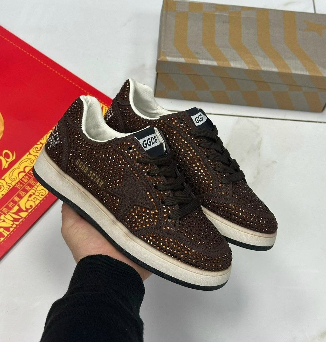 ,golden goose кроссовки,кеды женские golden goose,женские кроссовки,повседневные кроссовки