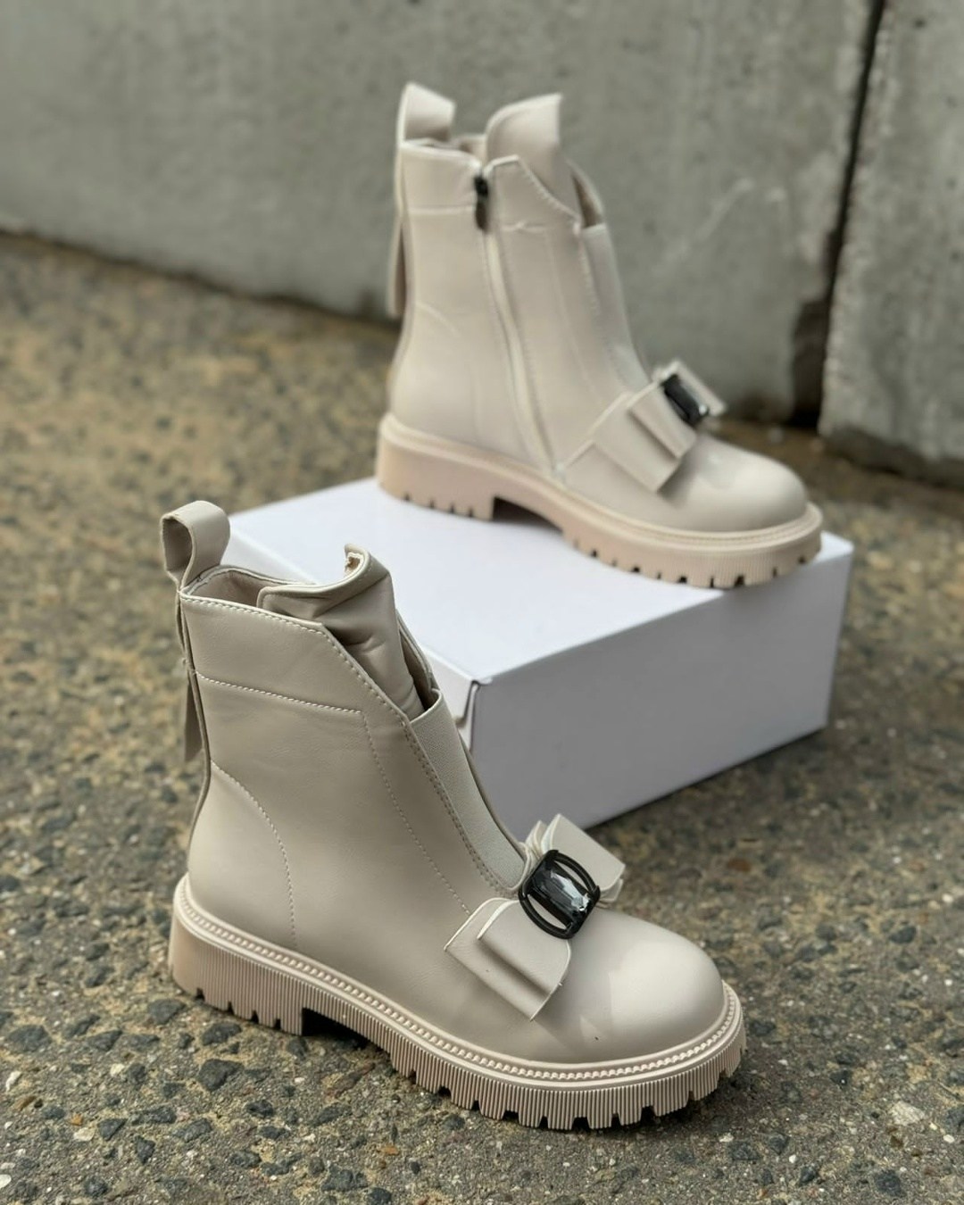 ,женские ботинки,ботинки бежевые,ботинки,ботинки стильные