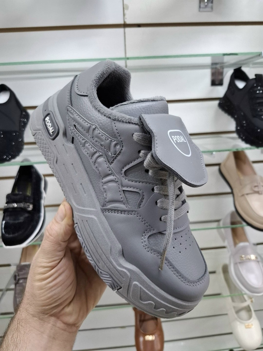 ,женские кроссовки,повседневные кроссовки,кроссовки,спортивная