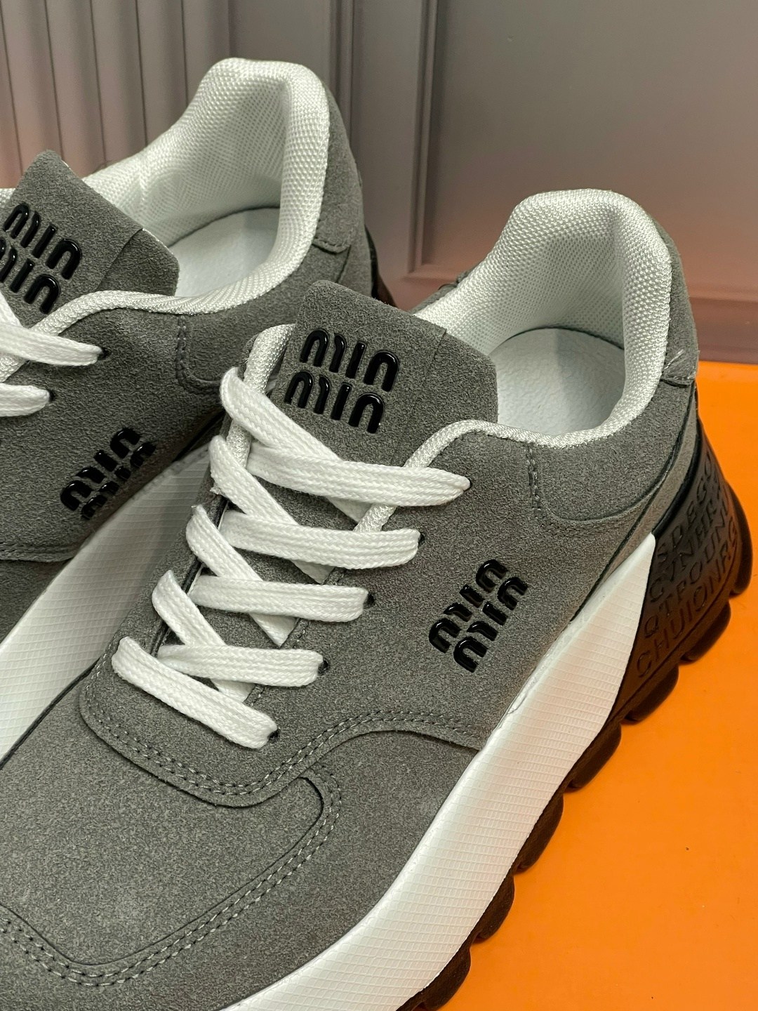 женские кроссовки,,кроссовки замшевые,кроссовки женские модные, женская кроссовки