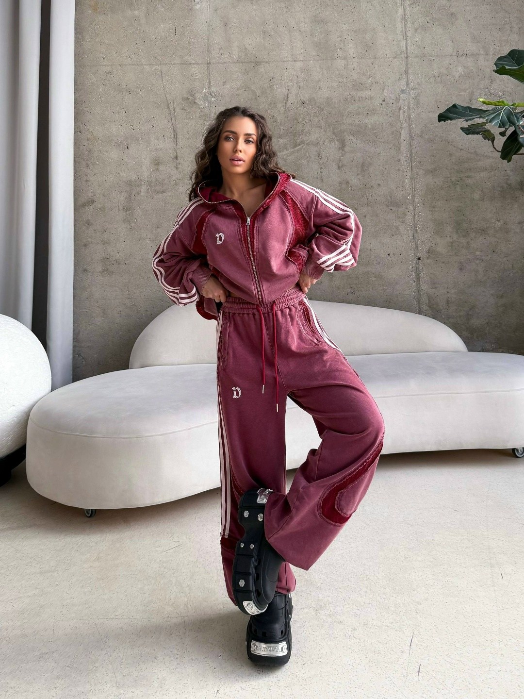 спортивный костюм женский,спортивный костюм,стильные спортивные костюмы,женские костюмы,костюм