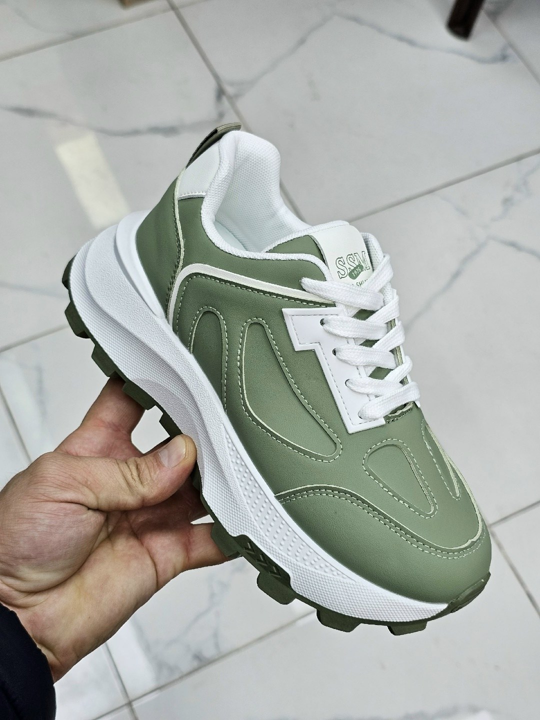 кроссовки женскиe,кроссовки,кроссовка,кроссовки модные,кроссовки