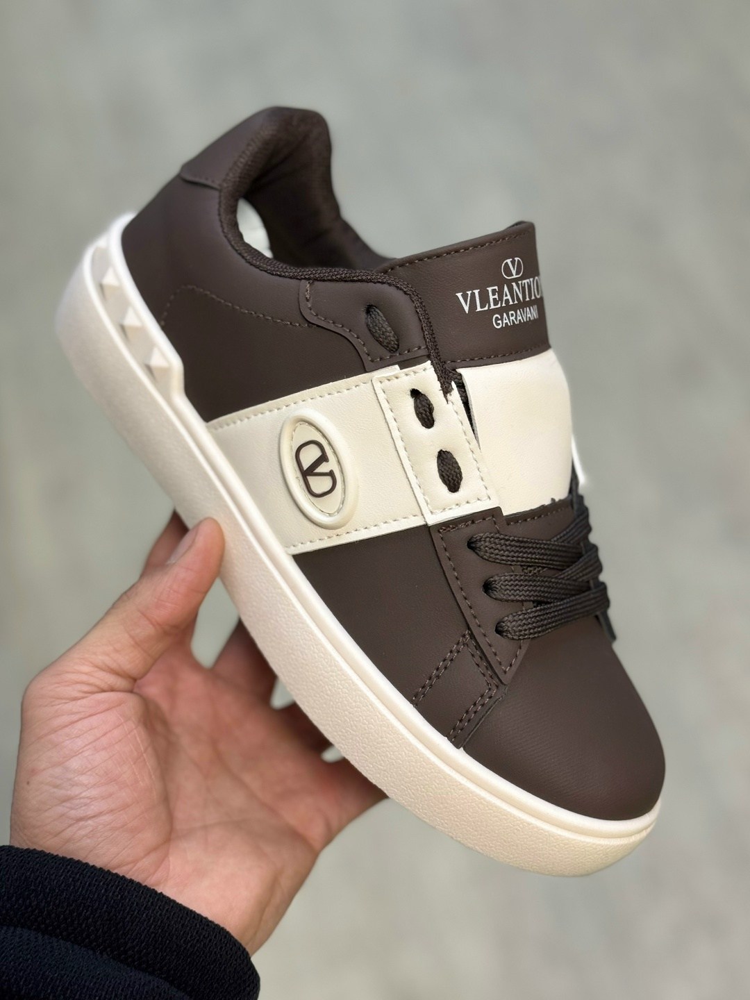 ,кроссовки женскиe,кроссовки valentino,кроссовки женские valentino,белые кроссовки