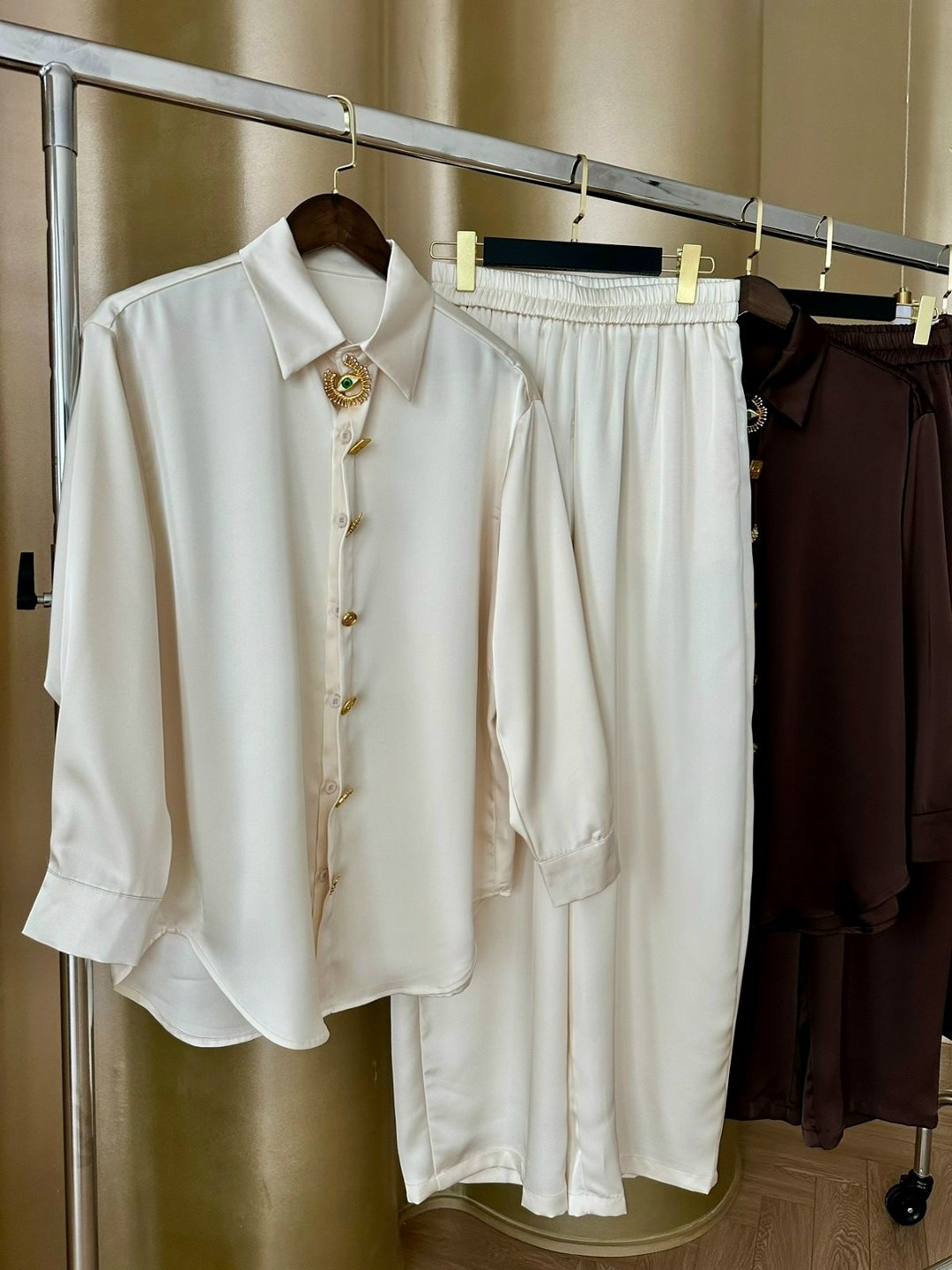 костюм брючный шёлк "шоколад",шелковый брючный костюм,атласный костюм,женский костюм,шелковый костюм