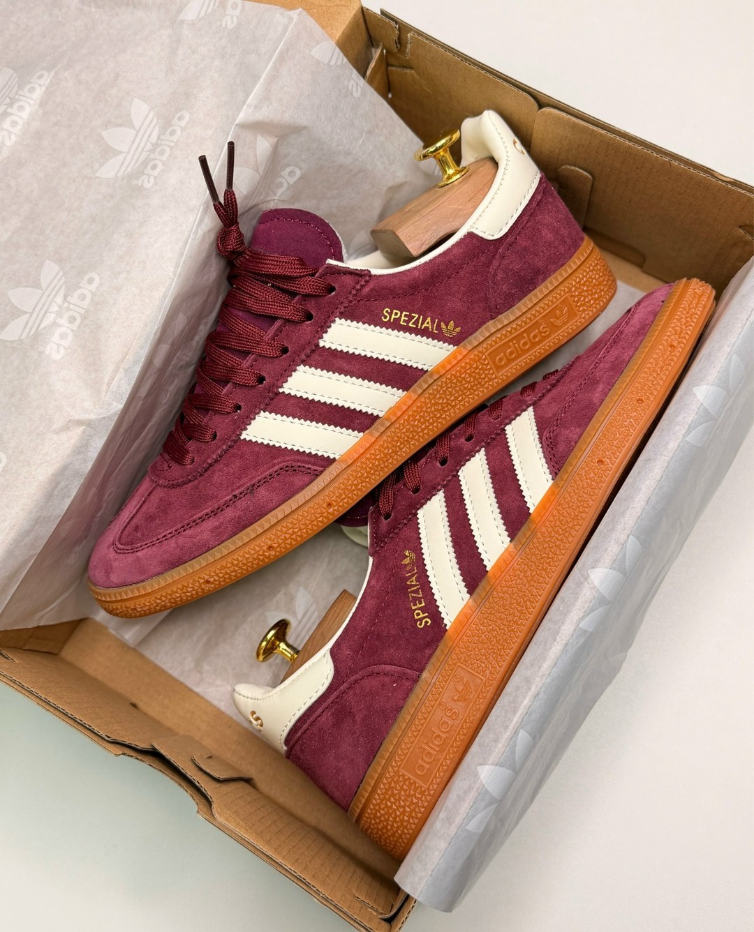 кроссовки кеды из натуральной замши adidas spezial,adidas handball spezial,adidas originals handball spezial,кроссовки adidas spezial из замши, фиолетовый,кроссовки adidas originals handball spezial